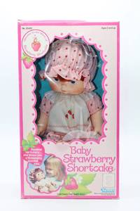lot 2511 image: 1982 KENNER Rare Vintage BABY STRAWBERRY SHORTCAKE NRFB 26400