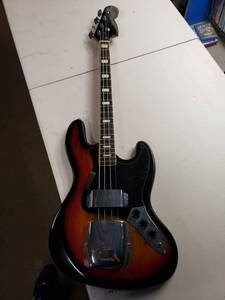 lot 4828 image: Electric Guitar