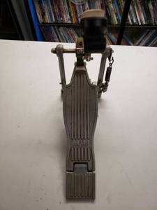 lot 4850 image: Tama Pedal