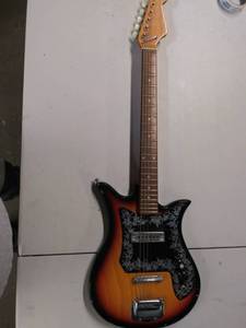 lot 5846 image: Vintage K Electric Guitar Model E-110