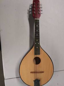 lot 5847 image: Mandolin