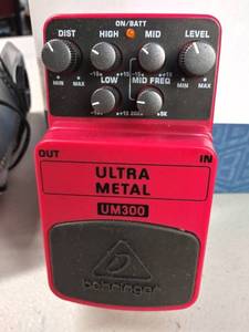 lot 5868 image: Behringer UM300 Ultra Metal Distortion Pedal