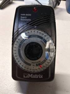 lot 5875 image: Matrix MR-500 Quartz Metronome