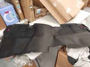 lot 8783 image: Gator floorboard covers rugged rubber set 4 four seats