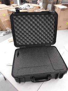 lot 8810 image: case club foam lined hand case with 40 gram silica gel