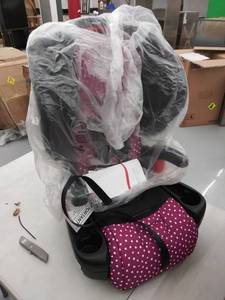 lot 8813 image: Britax pioneer harness-2 booster seat