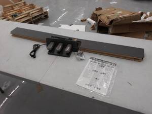 lot 8830 image: Yamaha pedal unit for keyboard damaged  broken