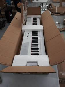 lot 8831 image: Alesis Recital White All-white 88-key Beginner Digital Piano Electronic Keyb