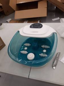 lot 8947 image: MaxKare Foot Spa Massager with heat, Bubbles, And Vibration
