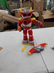 lot 8960 image: Ryans World Ultimate Red Titan Mailer