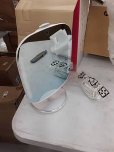 lot 8982 image: Himirror Mini 32gbeauty Mirror, With Double Memory Capacity Smart Skin Analyzer