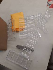 lot 9019 image: 600 Ct Casino Chips with trays