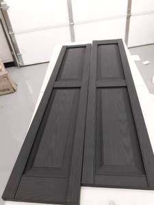 lot 9030 image: 12 � 59 2 Vinyl Panels Black