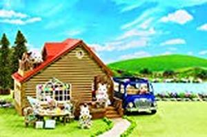 lot 728 image: Calico Critters Lakeside Lodge Gift Set