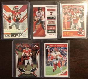 lot 1073 image: Lot of Five Patrick Mahomes Football Trading Cards - Score Epix, Contenders Draft, Score, Certified, Optic - Kansas City Chiefs