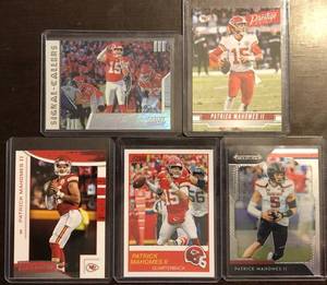 lot 1077 image: Lot of Five Patrick Mahomes Football Trading Cards - Score Signal Callers, Prestige, R&S, Score, Prizm - Kansas City Chiefs
