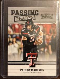lot 1080 image: 2017 Contenders Draft Picks Patrick Mahomes II Passing Grade Football Rookie Card
