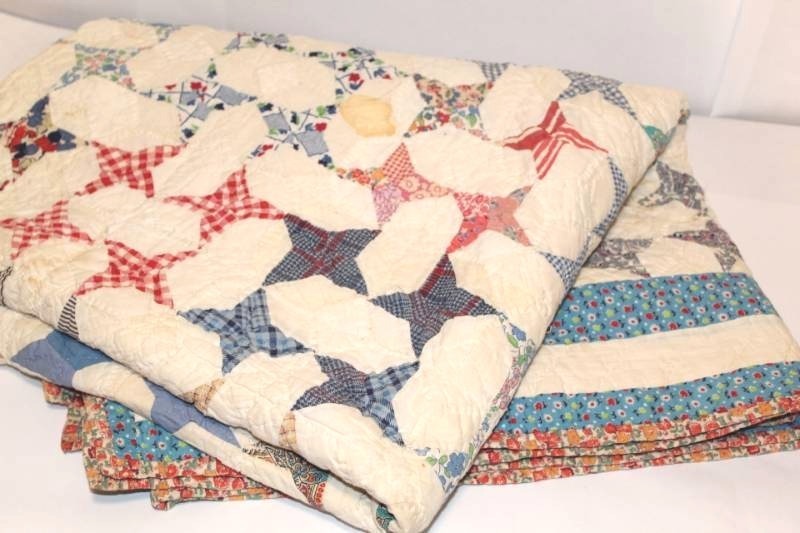 lot 2065 image: AntiqueVintage 4 Point Star Quilt