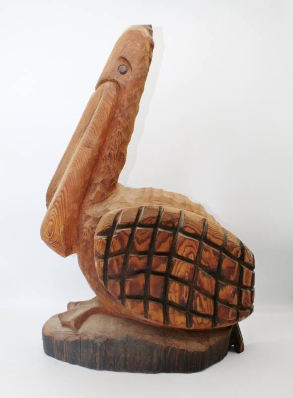 lot 2089 image: Hand Carved Wood Pelican Sculpture 20 Tall