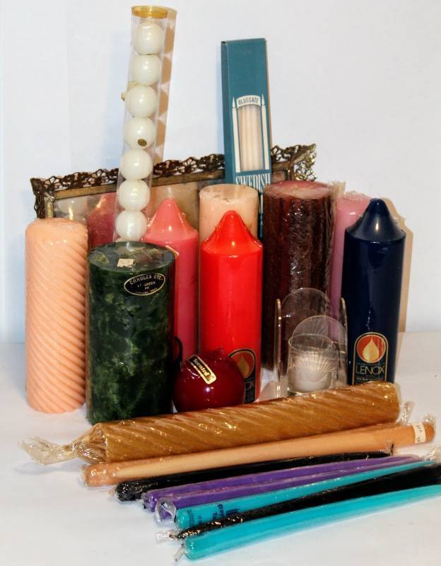 lot 2101 image: Large Variety Candle Lot