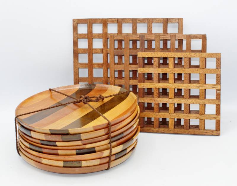 lot 2117 image: 8 wood plates and 3 Wood Trivets