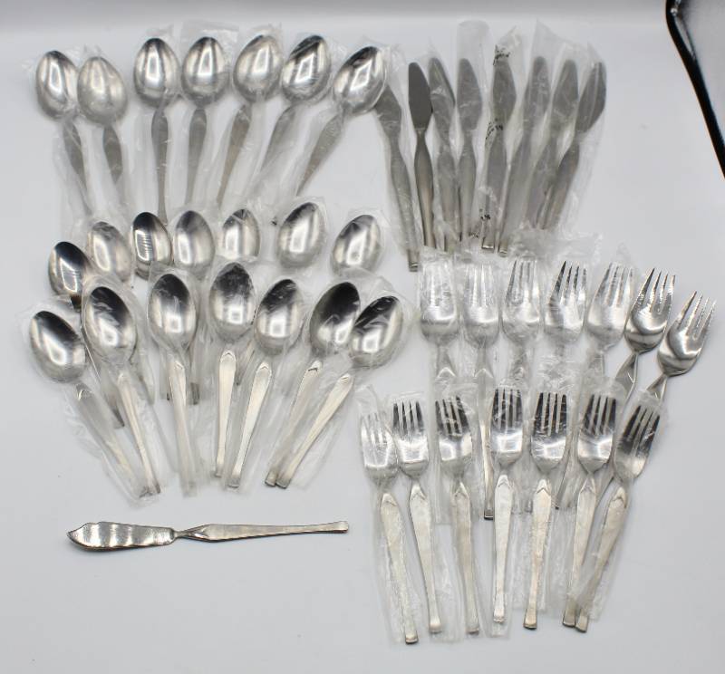 lot 2120 image: 44 pc Stainless Silverware Maribo by Stanley Roberts