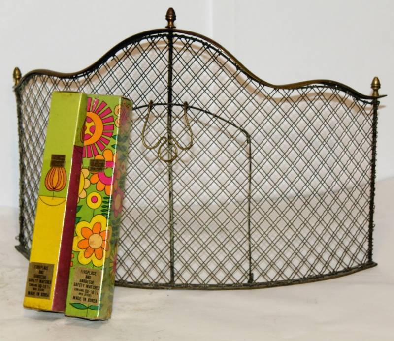 lot 2172 image: Vintage Fireplace Screen and 2 Boxes of Vintage Fireplace and BBQ Safety Matches