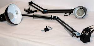 lot 2364 image: 2 Adjustable Folding Desk Lamps