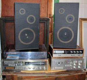 lot 2346 image: Vintage Emerson & Vintage Studio Standard by Fisher and Fisher 420 Stereo Equipment with Speakers