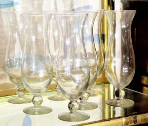 lot 2220 image: 9 Hurricane Cocktail Glasses - Get ready for Mardi Gras