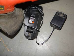 lot 3358 image: Black and Decker Cordless Weed wacker