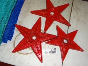 lot 3377 image: Set of 3 Metal Stars
