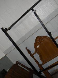 lot 3382 image: Adjustable Metal Bed frame