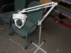lot 3391 image: Magnifier Lamp