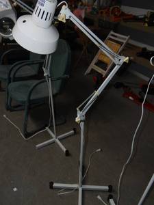 lot 3392 image: spring-balance floor lamp