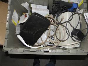 lot 3401 image: Box of Vintage Electronics