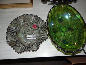 lot 3446 image: Carnival Glass Plate and Candy Dish