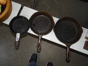 lot 3449 image: 3 various Sized Cast Iron Pans