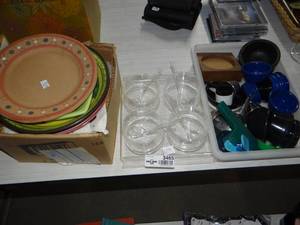 lot 3465 image: Large Assortment of Kitchenware