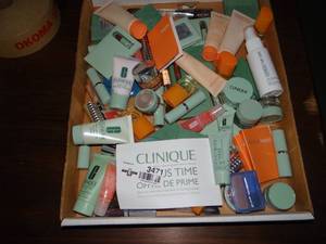 lot 3471 image: Lot of Womens clinique beauty products