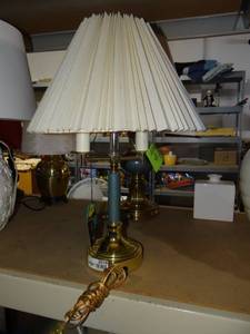 lot 3516 image: 3-Arm Candelabra Style Table Lamp