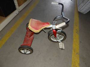 lot 3521 image: Vintage AMF Junior Double Step tricycle
