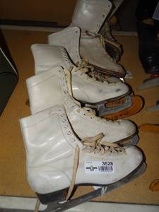 lot 3528 image: 3 Pairs of Ice Skates