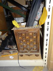 lot 3530 image: Decorative waste Can with umbrellas
