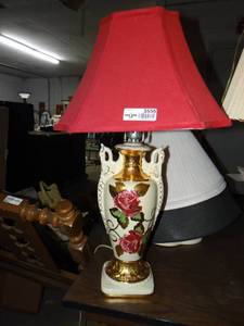 lot 3556 image: Hand painted Table Lamp