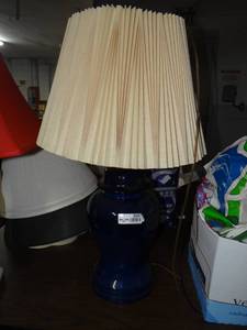 lot 3557 image: Blue Based Table lamp
