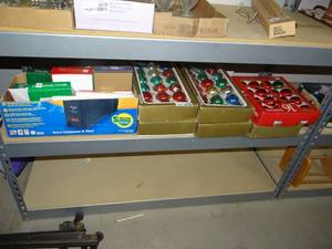 lot 3581 image: Lot of Christmas ornaments and Christmas cards