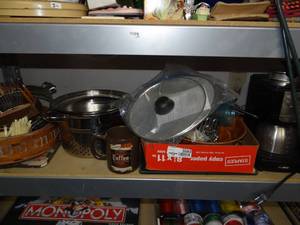 lot 3583 image: Lot of misc house hold items