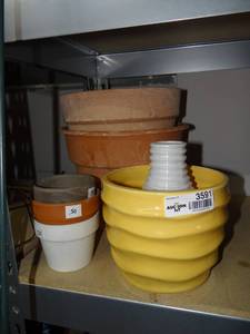 lot 3591 image: a lot of flower pots