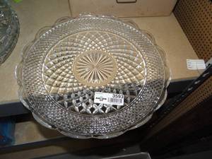 lot 3593 image: various glass dishes
